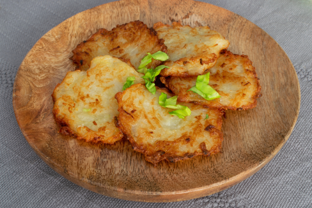 potato pancakes vs latkes, latkes vs potato pancakes, potato fritters differences